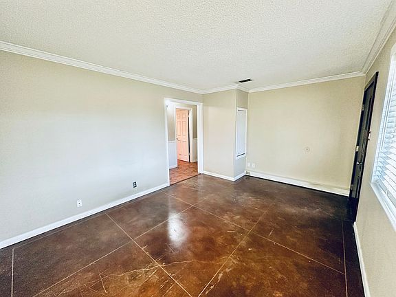 3rd image of 5203 Woodrow Ave
