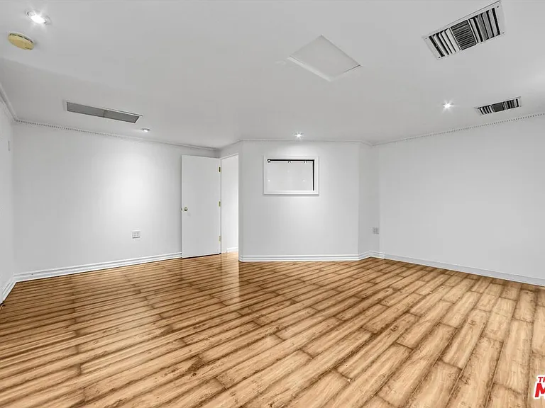 6254 Ben Ave — Photo 19