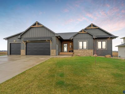 123 Skyline Dr, Valley Springs, SD, 57068