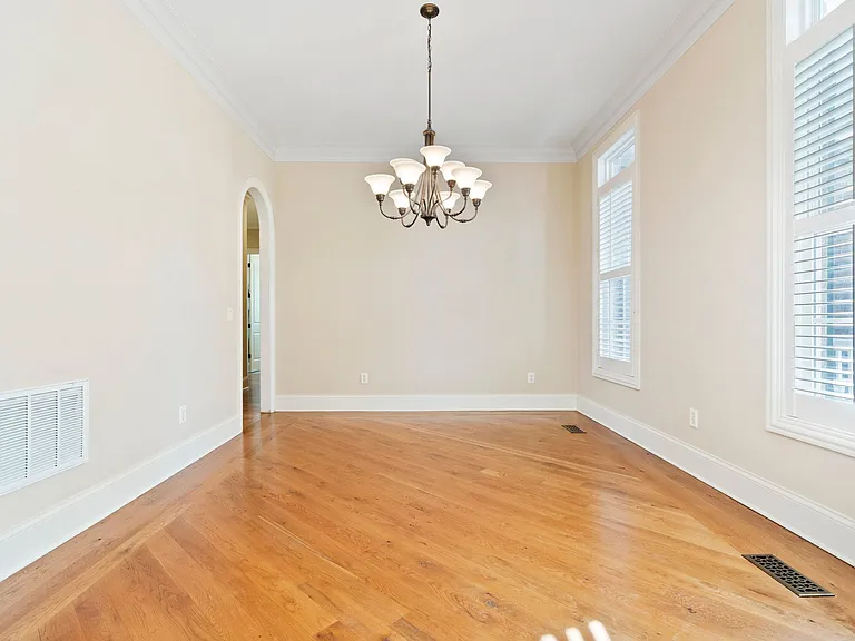 2686 Medina Ct — Photo 29