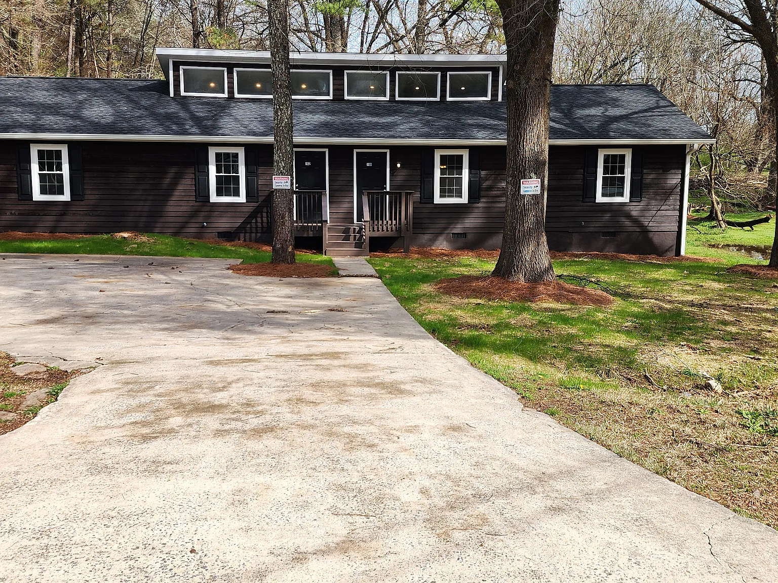 162 Ashmore Dr — Photo 3