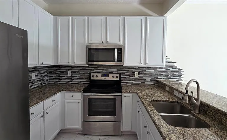 2027 Strathmill Dr — Photo 5