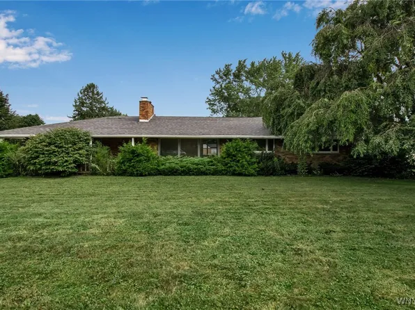 6234 New Taylor Rd, Orchard Park, NY 14127