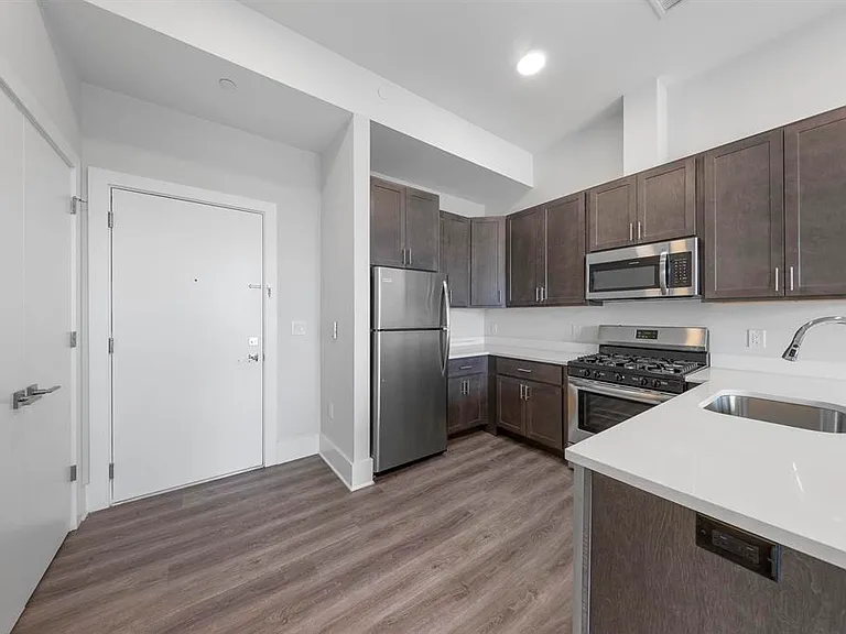 660 Grand St #408 — Photo 3