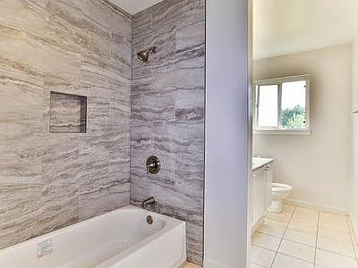 Hallway Full Bath