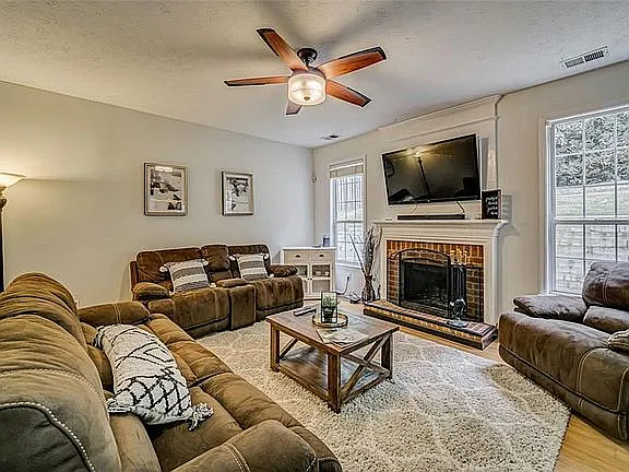 373 Ethridge Dr NW — Photo 3