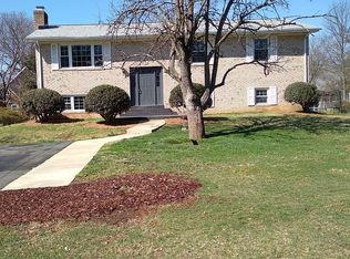 7209 Popkins Farm Rd, Alexandria, VA 22306