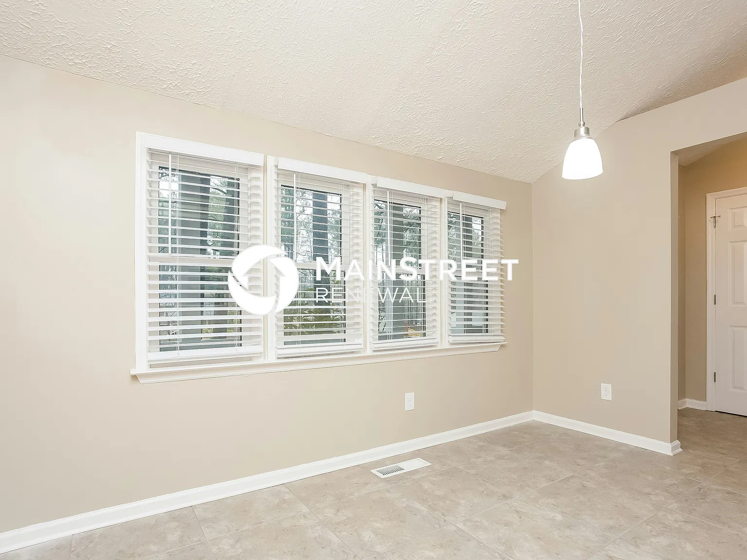 452 Bells Ferry Pl — Photo 2