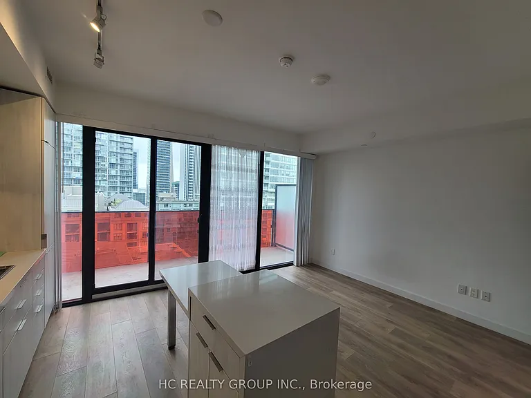 215 Queen St W #1712 — Photo 5
