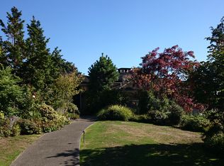 6025 NE Kelden Pl, Seattle, WA 98105