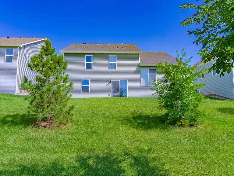 1430 Nutmeg Cir — Photo 54