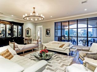 2221 Welch St APT 301, Houston, TX 77019