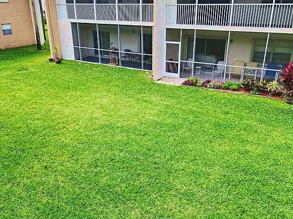 4th image of 140 Lake Meryl Drive Apt 233