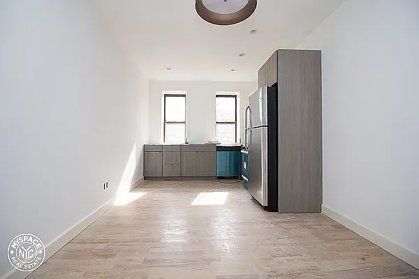 Rented by L Rose Realty (Brokerage) | media 1