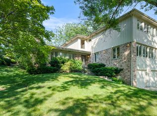 559 Hillside Dr, Highland Park, IL 60035