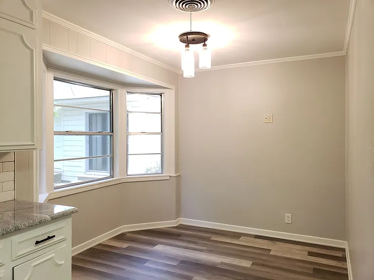 219 Stanford St — Photo 9