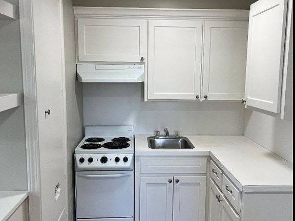 4th image of 1100 NW 30th St