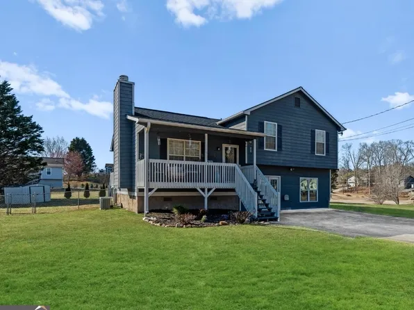 170 Cobblestone Ct, Douglasville, GA 30134