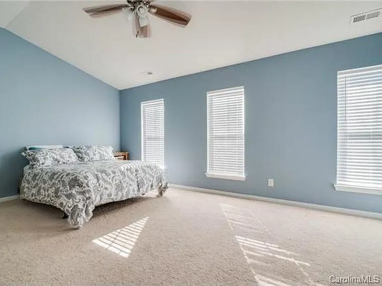 10921 Princeton Village Dr — Photo 8