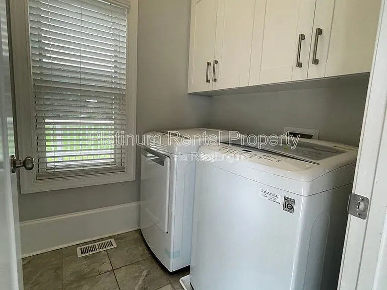 149 Dahlgren St SE — Photo 30