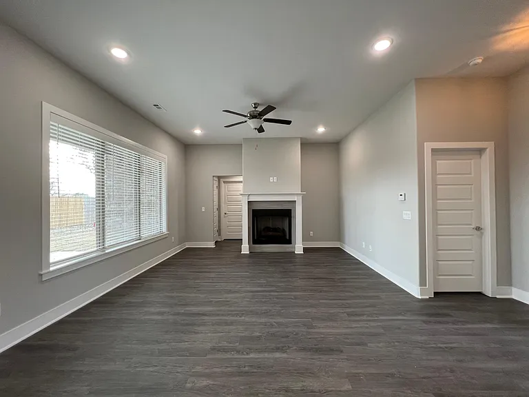6051 W Mecklin St — Photo 19