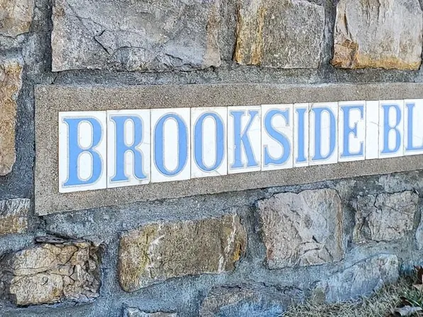 115 E 49th St, Kansas City, MO 64112