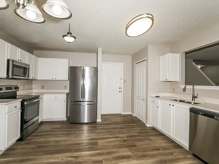 3143 Danube Way — Photo 10