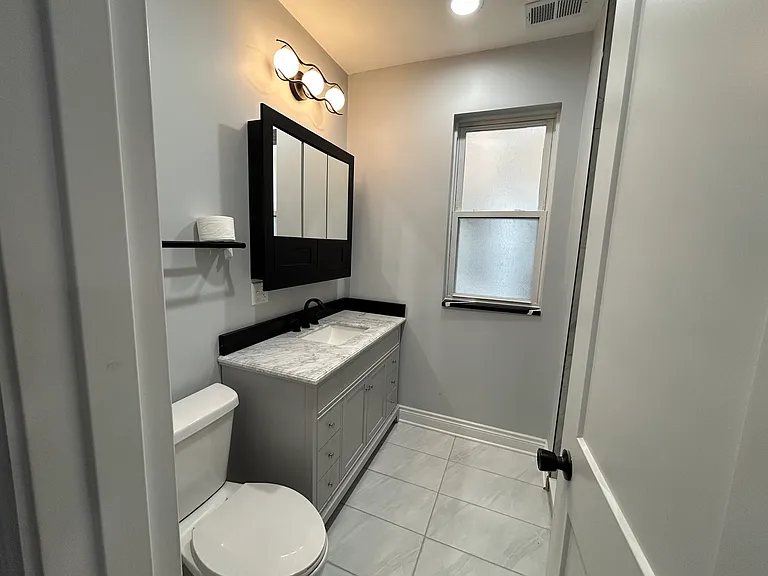 7940 S Carpenter St #2 — Photo 27
