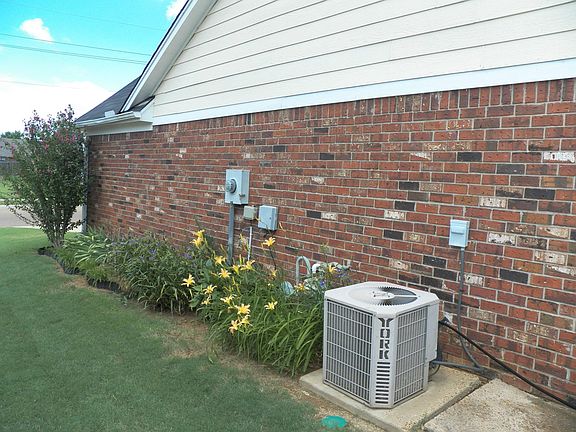5th image of 1785 Greencliff Dr
