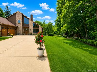 2495 N Custer Rd, Monroe, MI, 48162