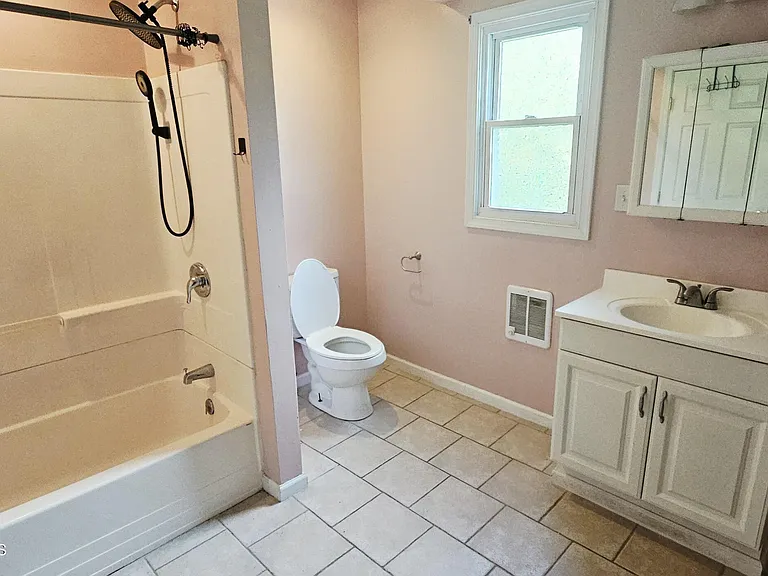1631 Vine St — Photo 19