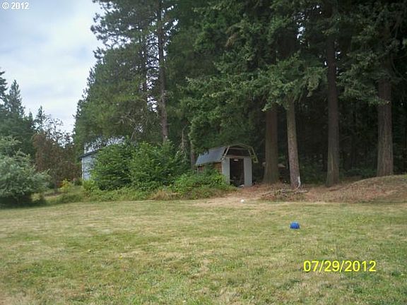 4th image of 3962 SE Ash St