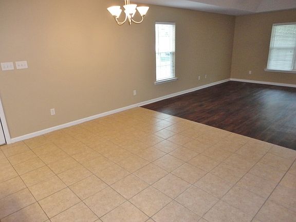 5th image of 5623 Emily Ln