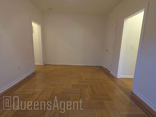 5th image of 61-40 Saunders St #D16