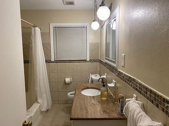 4th image of 7951 Pecan Villas Dr