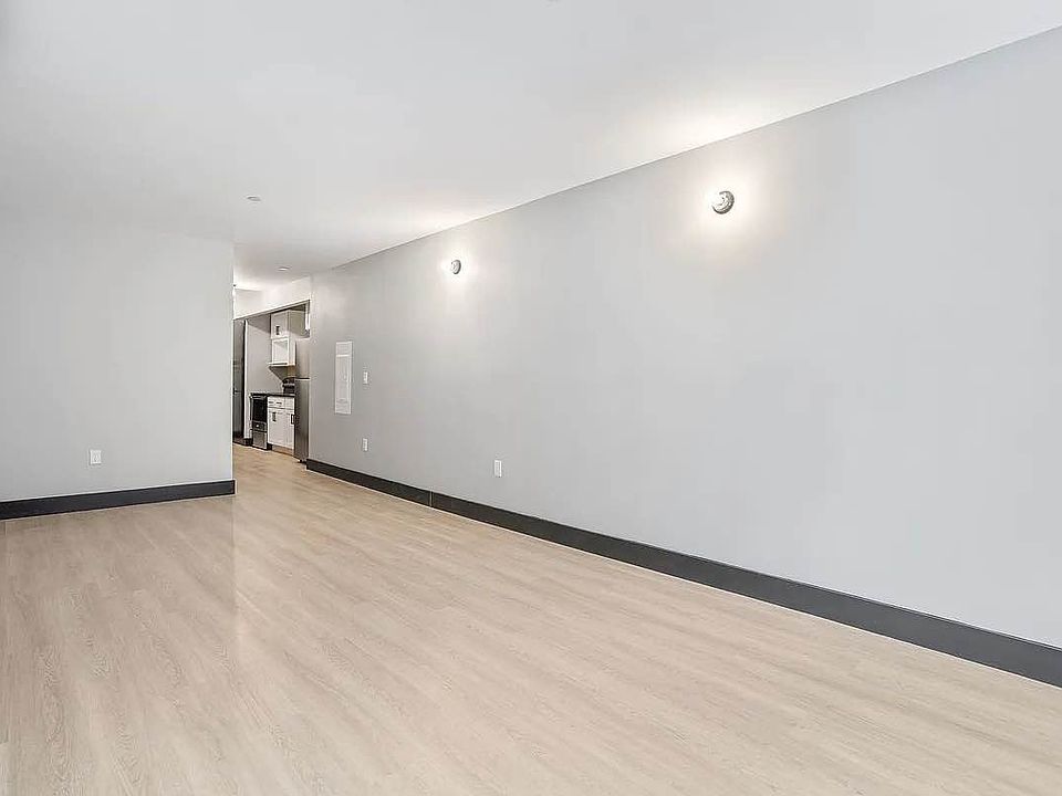 2nd image of 254 Winthrop St #2G