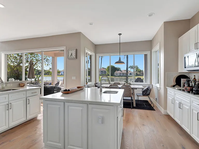 11615 Paradise Cove Ln — Photo 17