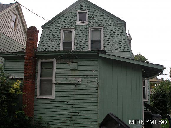 2nd image of 907 Mathews Ave