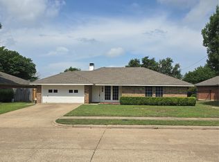 9 Marvin Gdns, Midlothian, TX 76065