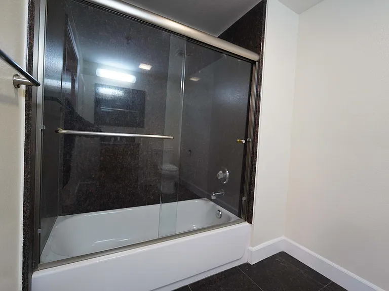7056 Fulton St #3 — Photo 10