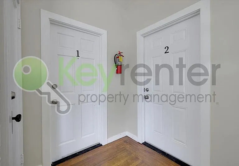 1119 Lochbrae Rd #1 — Photo 29