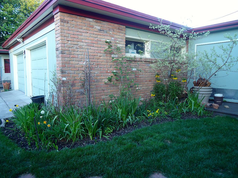 2nd image of 744 8th St E