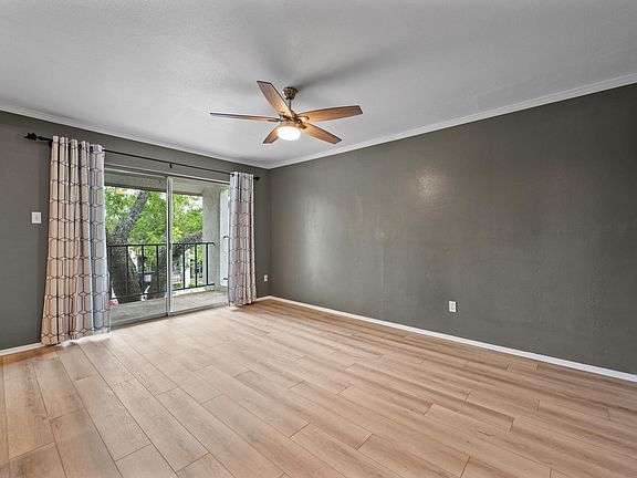 3rd image of 6910 Hart Ln APT 211
