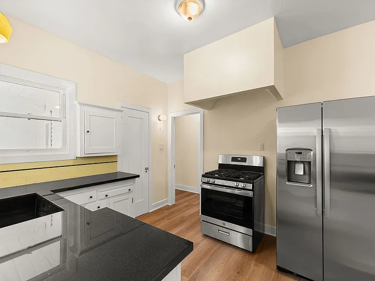 507 N Vine Ave — Photo 10