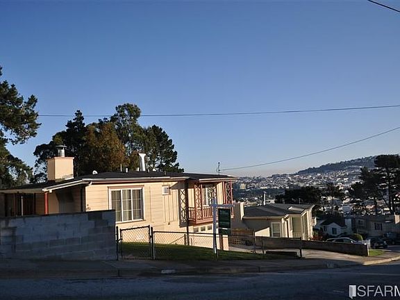 2nd image of 1074 Gilman Dr