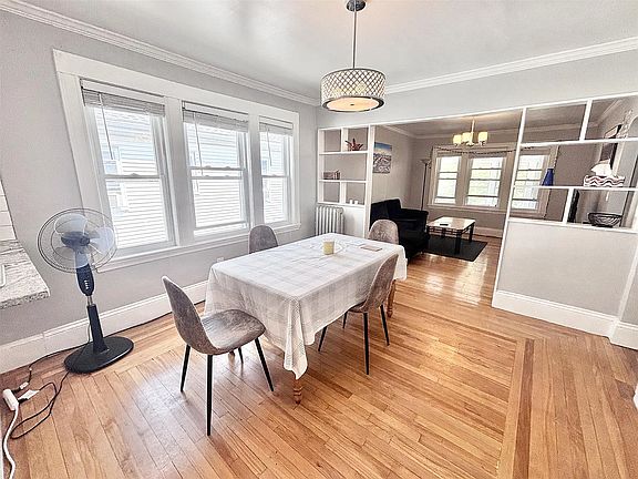 5th image of 34 Boston Ave #1