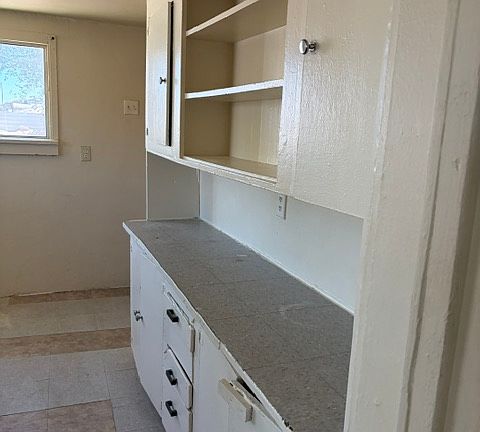 4th image of 3216 Bridge Blvd SW