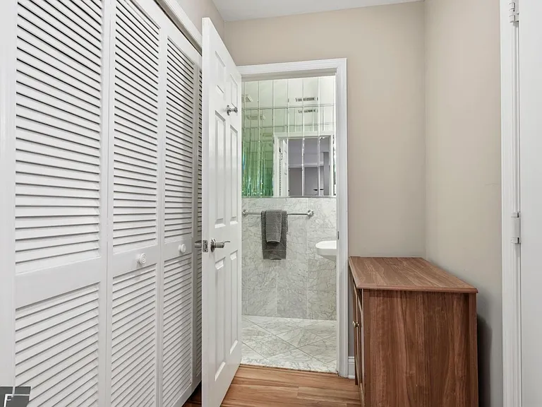 458 Jason Dr — Photo 6
