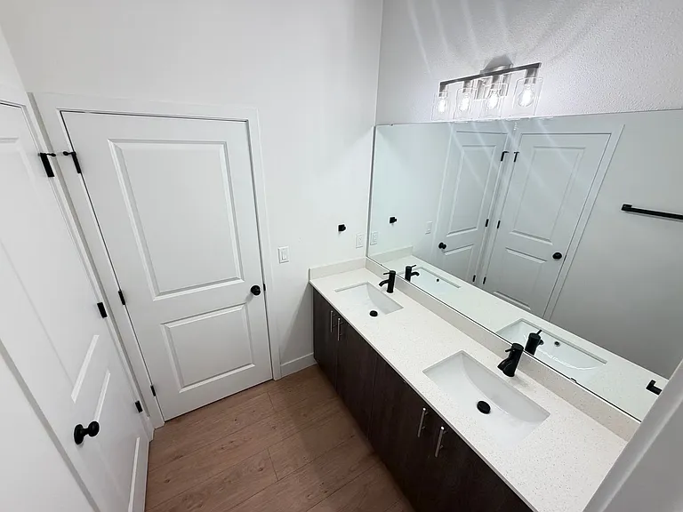 731 Schrader Ave SW — Photo 19