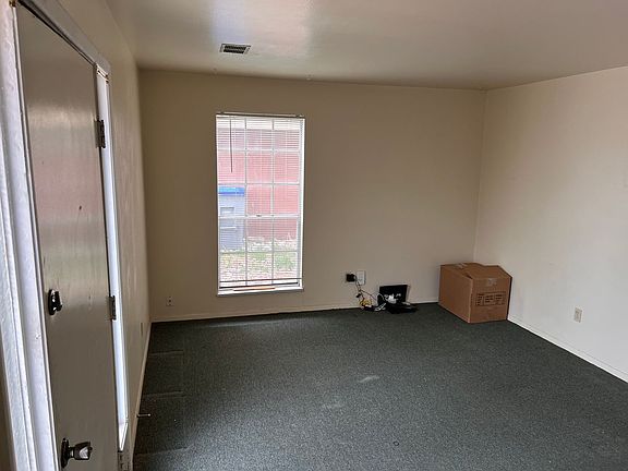 4th image of 1303 Coffman St APT 1